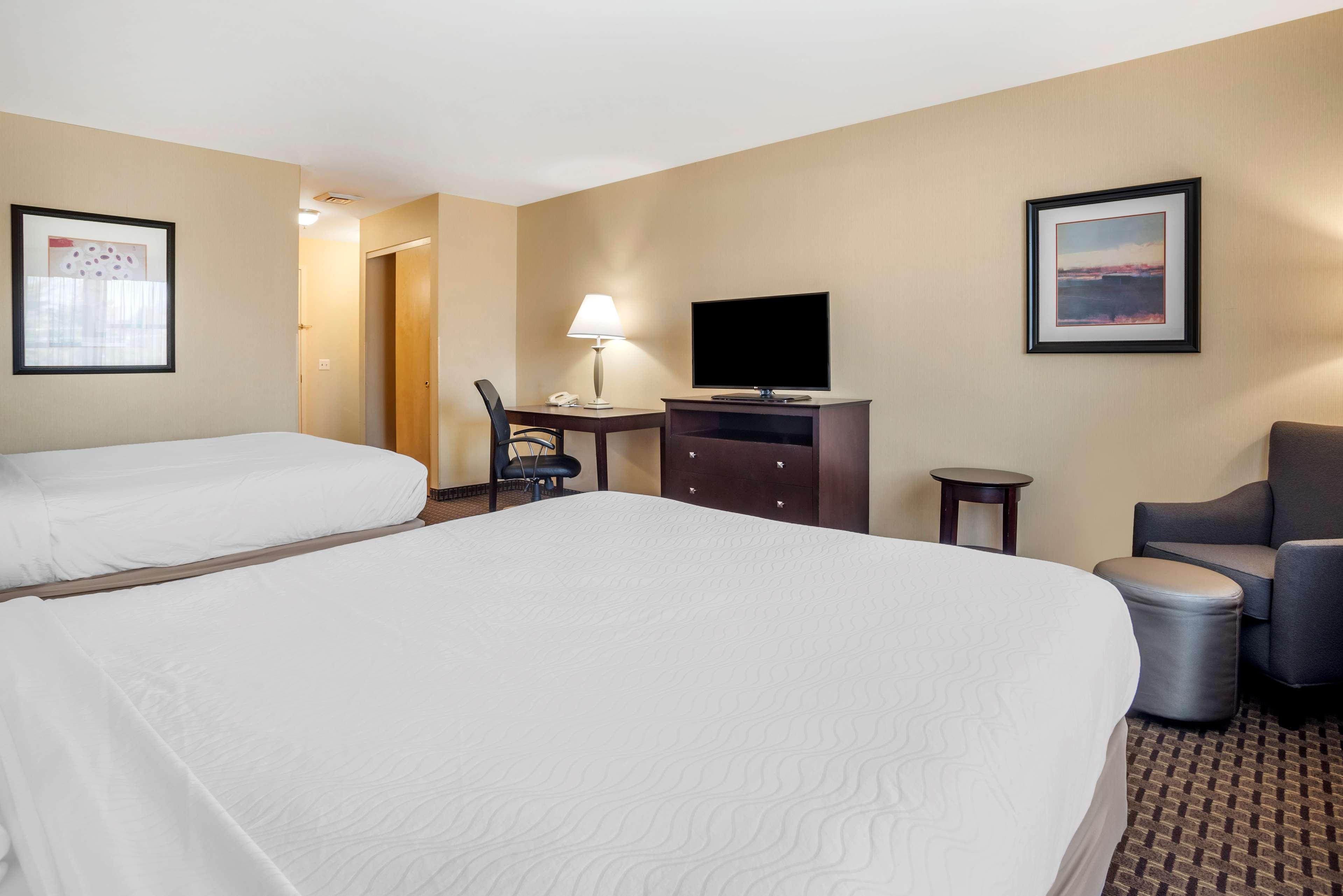 Best Western Plus Philadelphia Airport South - At Widener University Chester Exterior photo