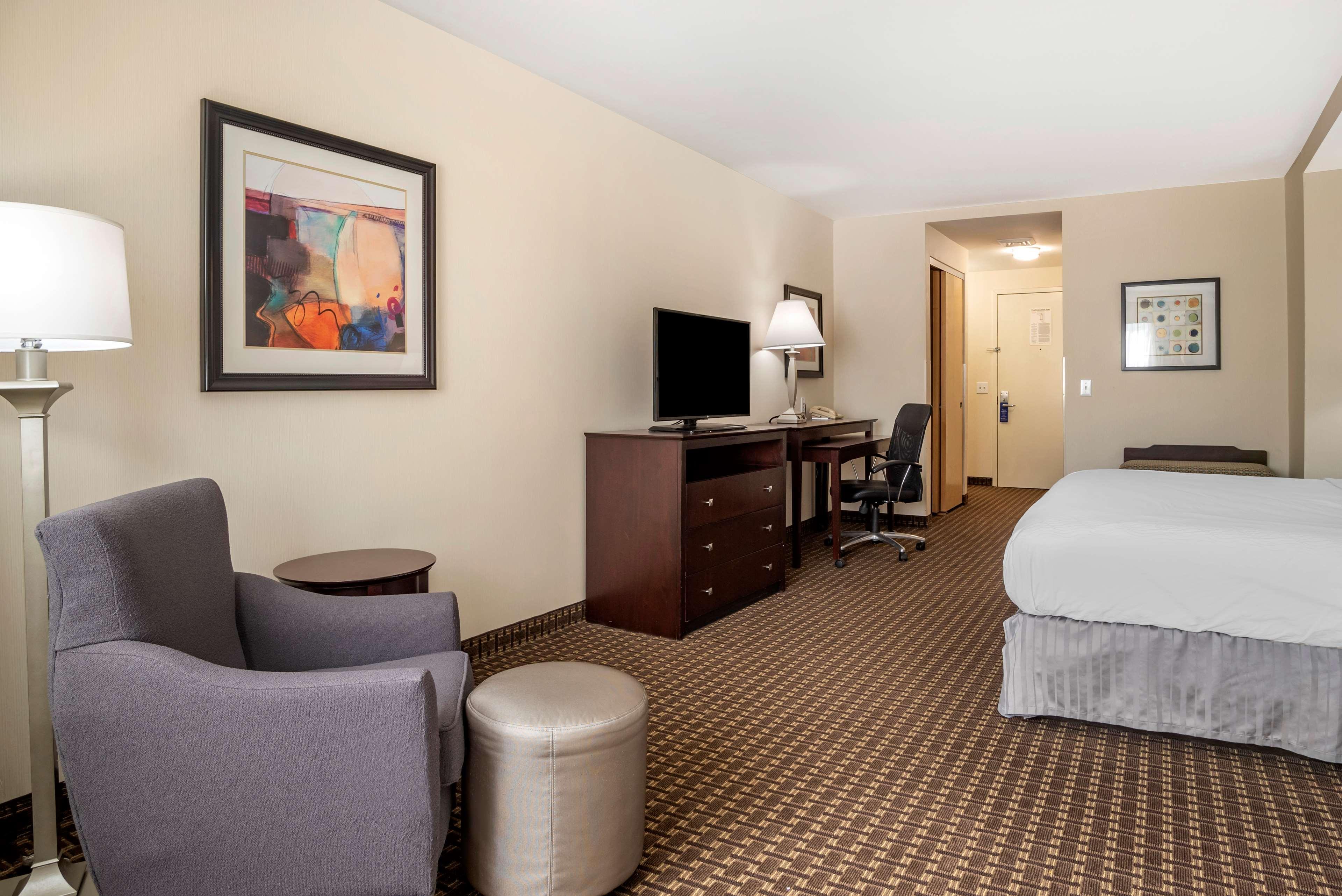 Best Western Plus Philadelphia Airport South - At Widener University Chester Exterior photo